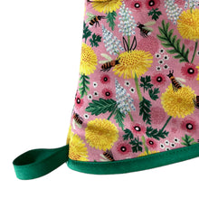 Load image into Gallery viewer, Spring Bees Oven Mitt