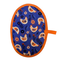Load image into Gallery viewer, Folky Chicken Mini Pincher Mitt