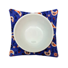 Load image into Gallery viewer, Folky Chicken Microwave Bowl Cozy