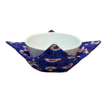 Load image into Gallery viewer, Folky Chicken Microwave Bowl Cozy