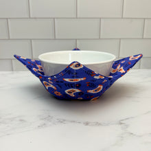 Load image into Gallery viewer, Folky Chicken Microwave Bowl Cozy