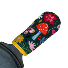 Load image into Gallery viewer, Floral Mushrooms Cast Iron Handle Mitt