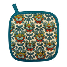 Load image into Gallery viewer, Cottage Bloom Pot Holder