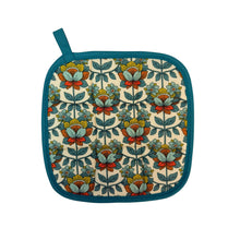 Load image into Gallery viewer, Cottage Bloom Pot Holder