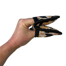 Load image into Gallery viewer, Black Birds Mini Pincher Mitt