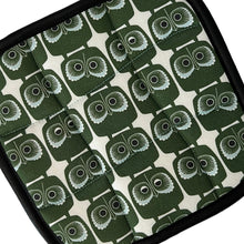 Load image into Gallery viewer, Green Owls Pot Holder