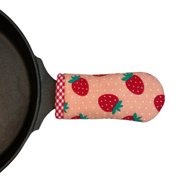 Berrylicious Cast Iron Skillet Mitt