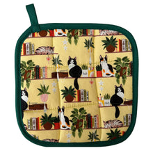 Load image into Gallery viewer, Cat Tales Pot holder