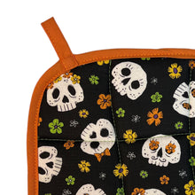 Load image into Gallery viewer, Skulls in Bloom Pot holder