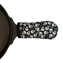 Load image into Gallery viewer, Skullicious Cast Iron Skillet Mitt