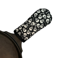 Load image into Gallery viewer, Skullicious Cast Iron Skillet Mitt