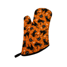 Load image into Gallery viewer, Scaredy Cat Oven Mitt