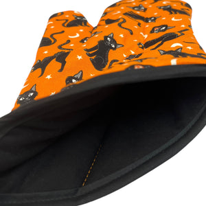 Scaredy Cat Oven Mitt