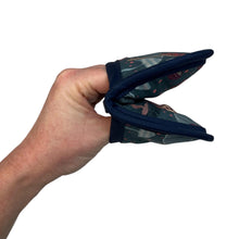 Load image into Gallery viewer, Mystic Mushrooms Mini Pincher Mitt