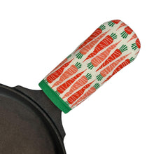 Load image into Gallery viewer, Carrots Cast Iron Handle Mitt