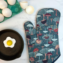 Load image into Gallery viewer, Mystic Mushrooms Oven Mitt