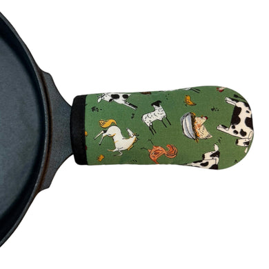 Down on the Farm Cast Iron Skillet Mitt