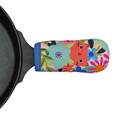 Garden Cats Cast Iron Skillet Mitt