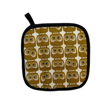 Load image into Gallery viewer, Gold Owls Pot Holder