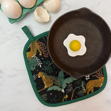 Load image into Gallery viewer, Leopard Pot Holder