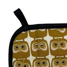 Load image into Gallery viewer, Gold Owls Pot Holder