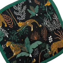 Load image into Gallery viewer, Leopard Pot Holder