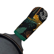 Load image into Gallery viewer, Leopard Cast Iron Handle Mitt
