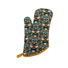 Load image into Gallery viewer, Bumble Bee Garden Oven Mitt
