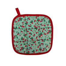 Load image into Gallery viewer, Strawberry Patch Pot Holder