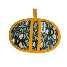 Load image into Gallery viewer, Bumble Bee Garden Mini Pincher Mitt