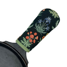Load image into Gallery viewer, Botanical Blooms Cast Iron Skillet Mitt