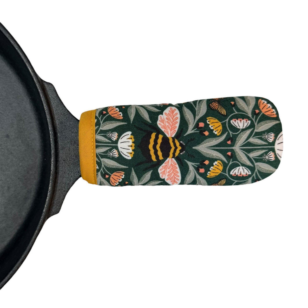 Bumble Bee Garden Cast Iron Skillet Mitt