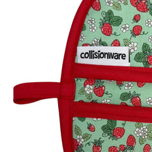 Load image into Gallery viewer, Strawberry Patch Mini Pincher Mitt