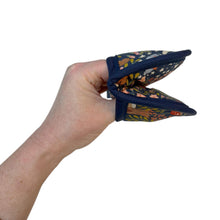 Load image into Gallery viewer, Forest Friends Mini Pincher Mitt