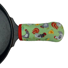 Load image into Gallery viewer, Chicken Coop Cast Iron Skillet Mitt