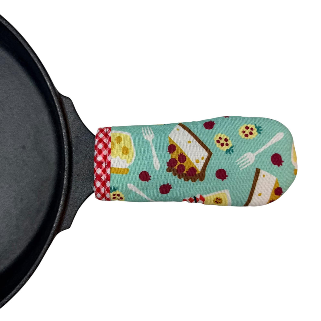 Sweetie Pie Cast Iron Skillet Mitt