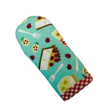 Load image into Gallery viewer, Sweetie Pie Cast Iron Skillet Mitt