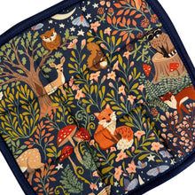 Load image into Gallery viewer, Forest Friends Pot Holder