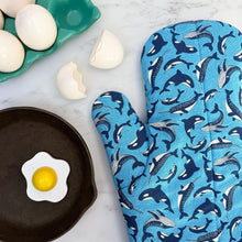 Load image into Gallery viewer, Ocean Crew Oven Mitt