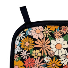 Load image into Gallery viewer, Disco Daisy Pot Holder