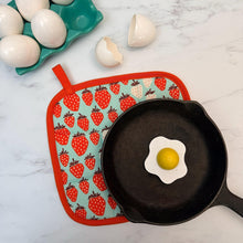 Load image into Gallery viewer, Strawberries Pot Holder