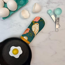 Load image into Gallery viewer, Birds of a Feather Cast Iron Handle Mitt