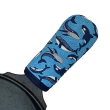 Load image into Gallery viewer, Ocean Crew Cast Iron Handle Mitt