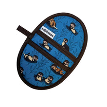 Load image into Gallery viewer, Otters Mini Pincher Mitt