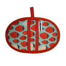 Load image into Gallery viewer, Strawberries Mini Pincher Mitt