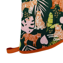 Load image into Gallery viewer, Jungle Tigers Oven Mitt
