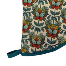 Load image into Gallery viewer, Cottage Bloom Oven Mitt