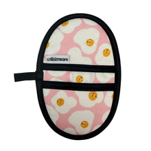 Load image into Gallery viewer, Fried Eggs Mini Pincher Mitt