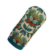 Load image into Gallery viewer, Cottage Bloom Cast Iron Handle Mitt