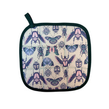Load image into Gallery viewer, Garden Insects Pot Holder